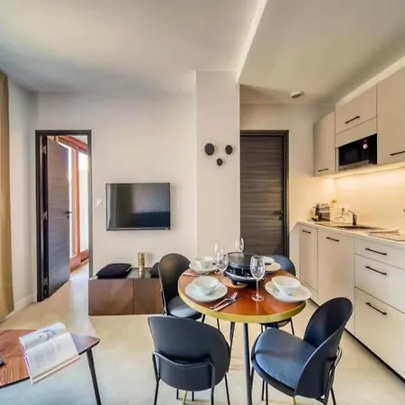 Apartment For 4 People Grenoble