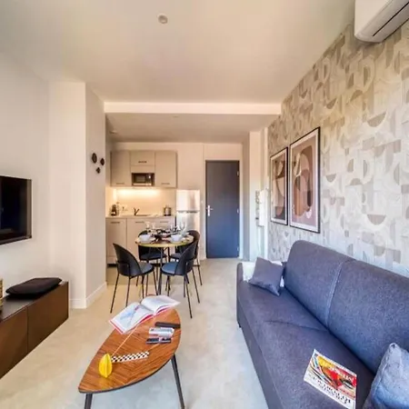 For 4 People * Grenoble
